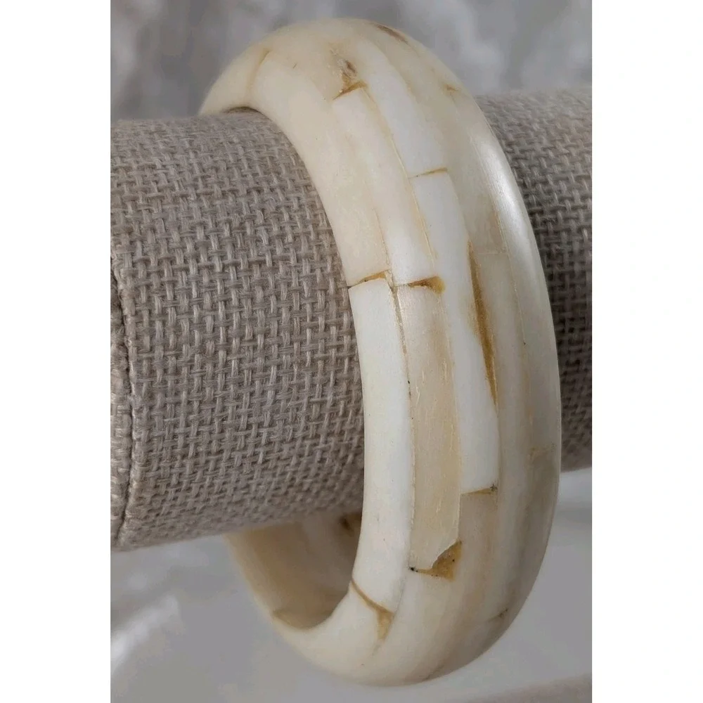 Vintage Cream Carved Bangle Bracelet Set of 2 Floral Segmented Boho